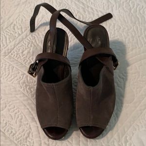 Tory Burch grey suede opened toe heels